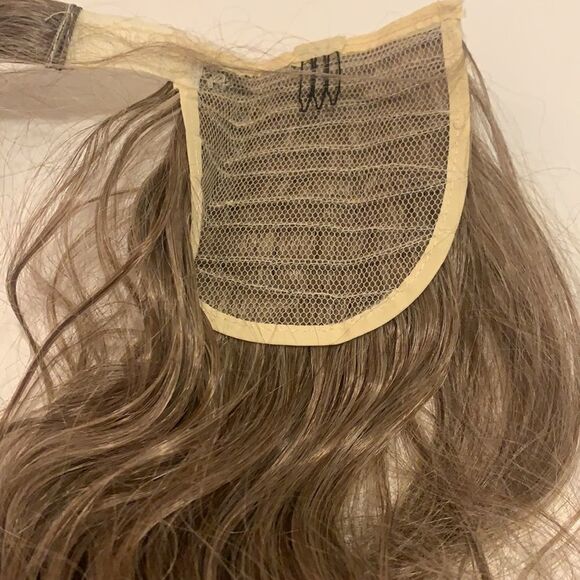 🎀17” S-NOILITE Wrap Around Clip in Ponytail🎀 - Picture 4 of 5